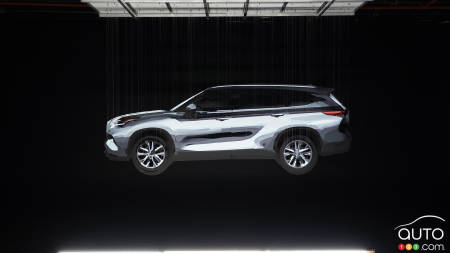 2020 Toyota Highlander Teased Before New York Auto Show Premiere