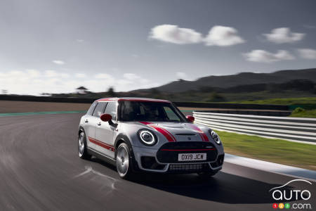 MINI Boosting Output of Two JCW Models to 301 HP for 2020