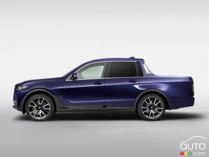 BMW Shows Off a Pickup Version of New X7 SUV