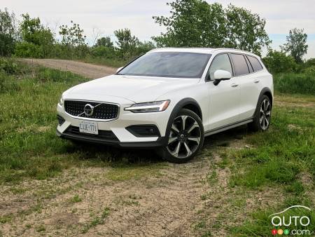 2019 Volvo V60 Cross Country T5 Review: The high(er)-legged CC is back