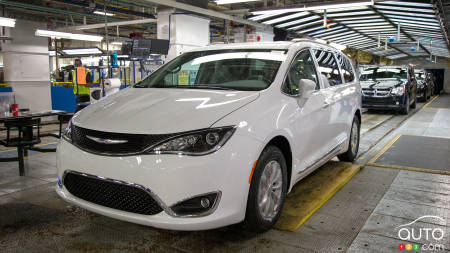 FCA Keeping Third Shift at Windsor Plant Until End of 2019