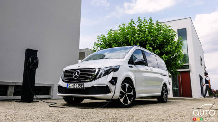 Mercedes-Benz présente sa fourgonnette électrique EQV
