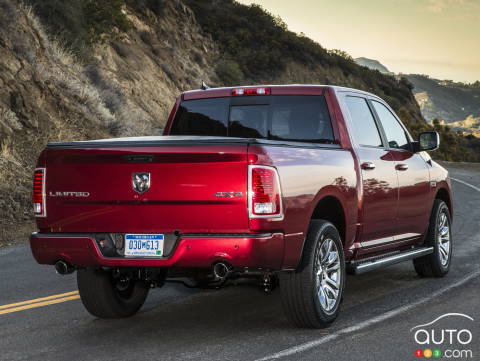 FCA Recalls Nearly 700,000 Trucks over Tailgate Issue, Including 220,000 in Canada