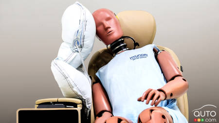 Hyundai’s New Airbag to Protect Occupants… From Each Other