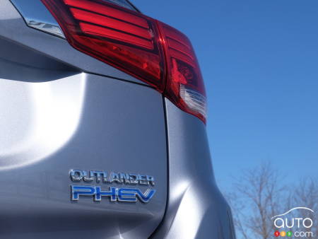 A New Mitsubishi Outlander Plug-in Hybrid Generation in 2021?