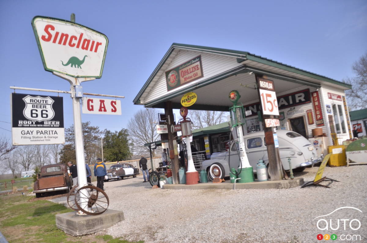 Route 66: Sinclair Gay Parita, a Gas Station Out of Time