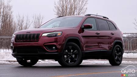 FCA Recalling 365,000 Vehicles over Backup Camera Issue