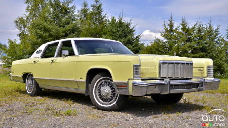 The 1975 Lincoln Town Car Continental: Social Distancing Made Easy