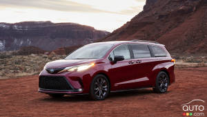 Fully Redesigned Hybrid Toyota Sienna Unveiled for 2021