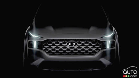 Hyundai Shows Bit of its Reworked Santa Fe… Destined for Europe