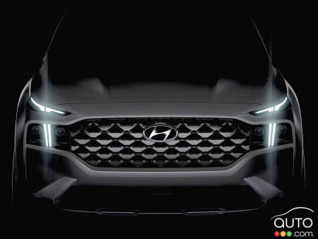 Hyundai Shows Bit of its Reworked Santa Fe… Destined for Europe