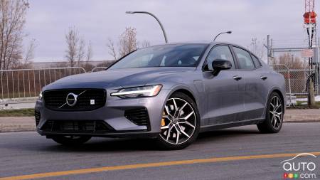 2020 Volvo S60 T8 Review: Why Settle?