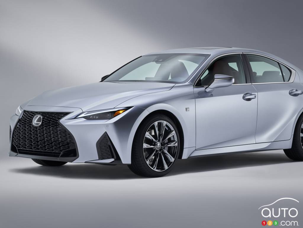 Lexus IS 2021