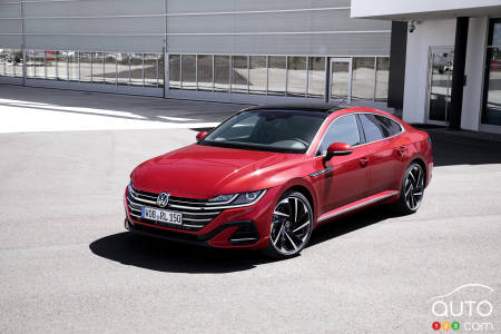 2021 Volkswagen Arteon Unveiled, Accompanied by a New Wagon Version