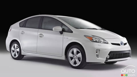 Toyota Recalling 752,000 Prius Cars Over Engine Problem