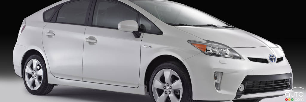 Toyota Recalling 752,000 Prius Cars Over Engine Problem