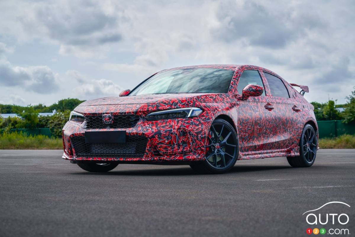 Honda montre deux images de la prochaine Civic Type R au Nürburgring