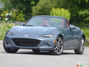 2021 Mazda MX-5: Who Buys It With an Automatic Transmission?