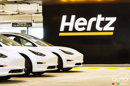 Hertz fait l’acquisition de 100 000 Tesla