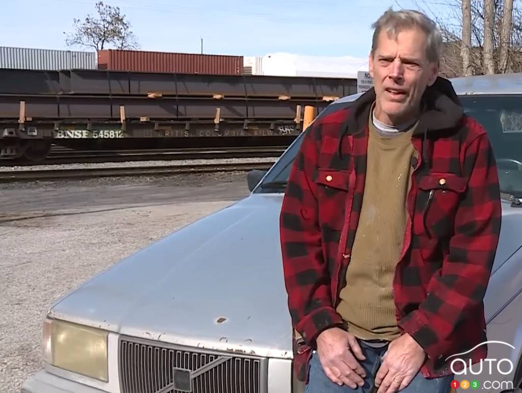Jim O'Shea avec sa Volvo à un million de miles