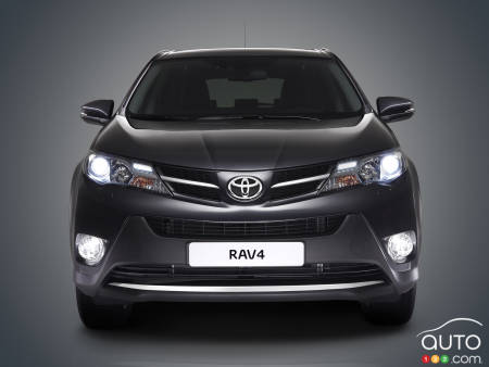 Enquête ouverte sur 1,9 million véhicules Toyota RAV4
