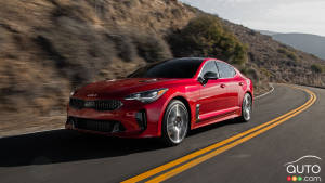 Kia Introduces a Tweaked Stinger for 2022