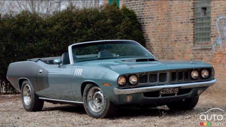A 1971 Plymouth Cuda Convertible with Hemi Engine Is Going to Auction