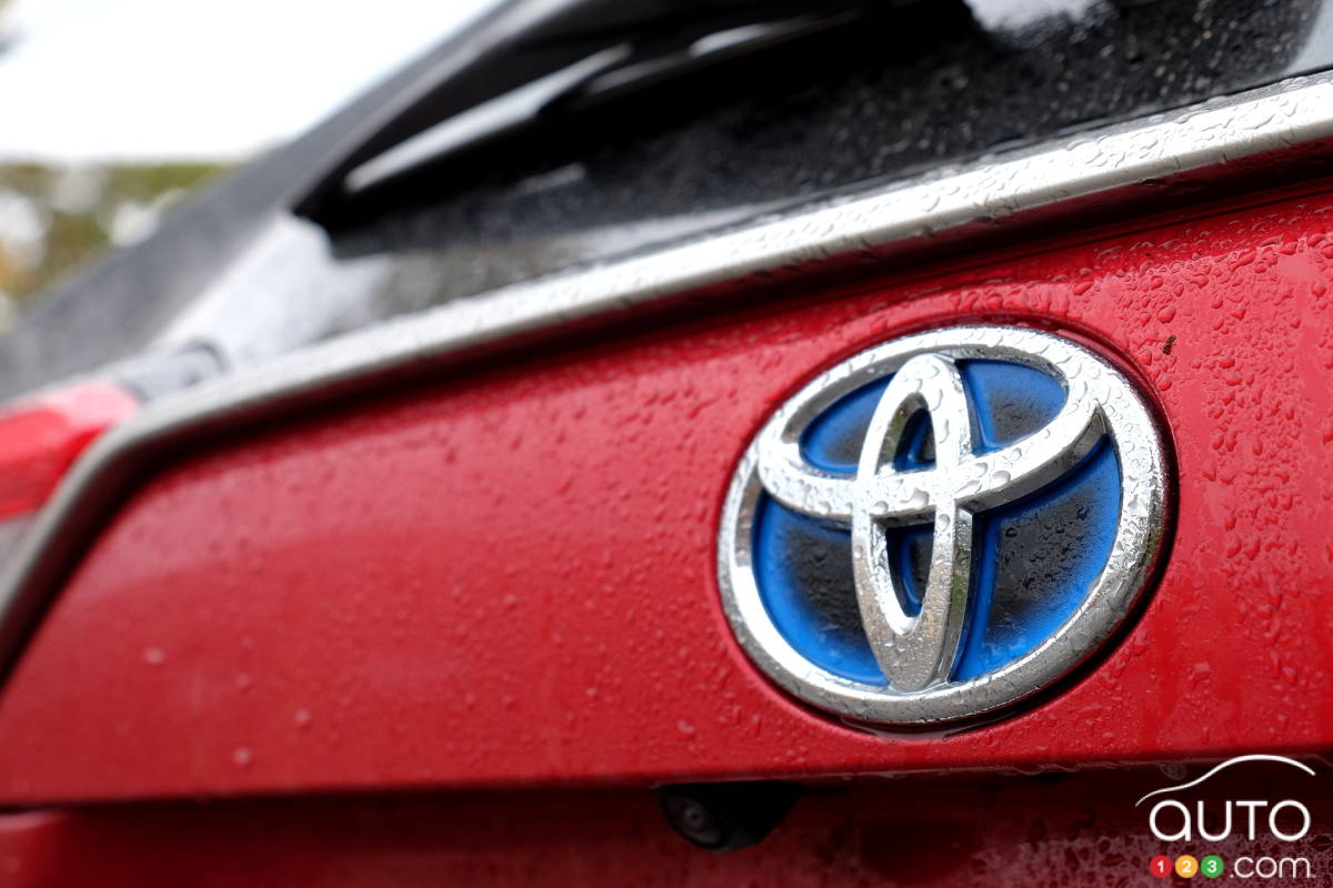 Toyota To Launch Two New U.S-Built 8-Passenger Hybrid SUVs, Including a Lexus