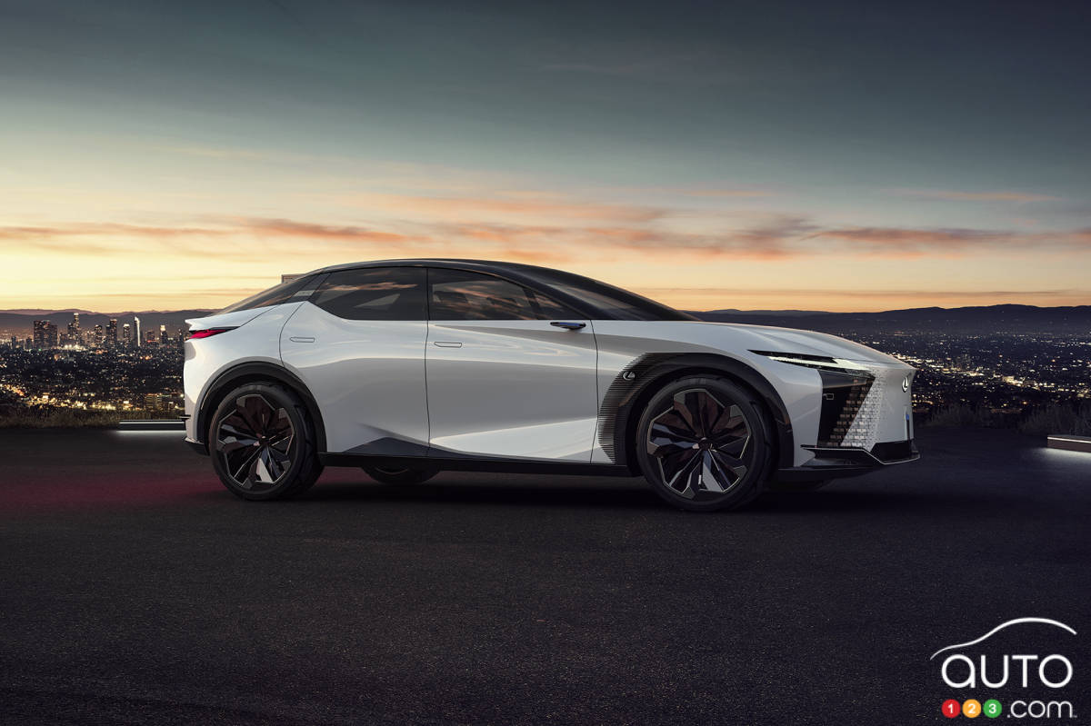 Lexus Will Debut its First Plug-In Hybrid Model This Year