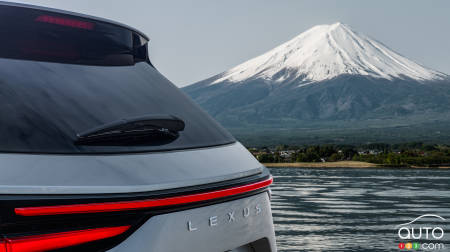 Lexus Will introduce 2nd-Generation NX on June 11