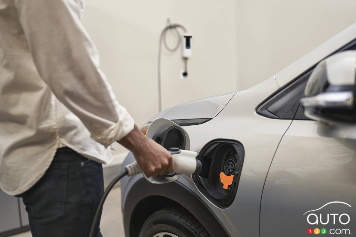 Free Level 2 Charging Outlet with a Chevrolet Bolt EV, EUV