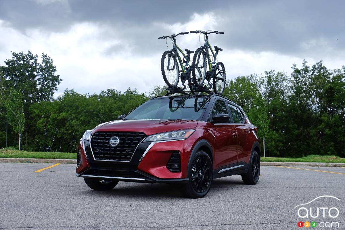 2021 Nissan Kicks Review: It's Friday... Let's Gooo!