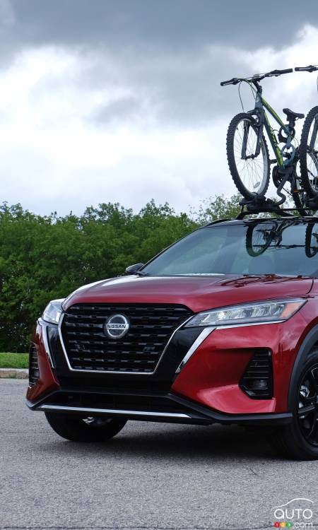 2021 Nissan Kicks Review: It's Friday... Let's Gooo!