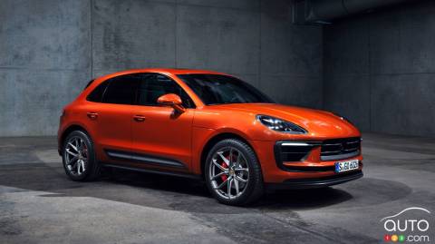 Those Wanting a Gas-Powered Porsche Macan Have Until 2024