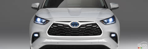2024 Toyota Grand Highlander Spotted in Testing