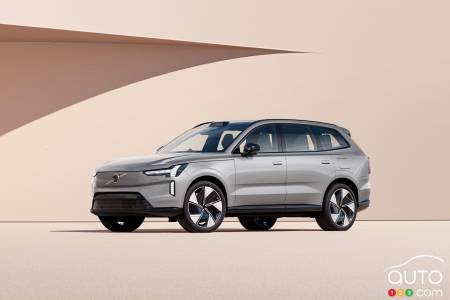 2024 Volvo EX90 : The New All-Electric SUV Makes Its Entrance