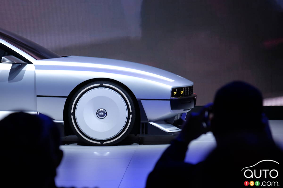 Los Angeles 2022: The Top Reveals of the Auto Show (And Yes, There Were 10!)