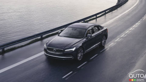 2022 Volvo S90 Recharge Review: A PHEV That Stands (Almost) Alone