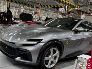 Des images du premier VUS Ferrari apparaissent sur le Web