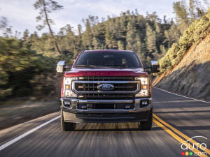 Ford Recalls a Quarter of a Million F-250s and F-350s