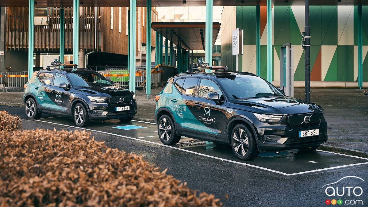 Volvo Tests Wireless Charging Using its XC40 Recharge