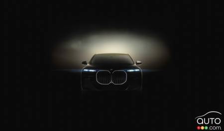 BMW Gives an Intriguing Look at its Upcoming 7 Series