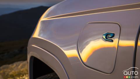 Stellantis and LG Will Build a Battery Factory in Ontario