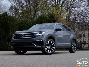 Volkswagen Recalls 246,000 Atlas, Atlas Cross Sport SUVs Due to Late-Deploying Airbags