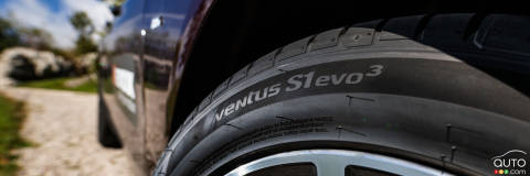Buying Guide: The Best All-Season Tires for Cars in Canada for 2022