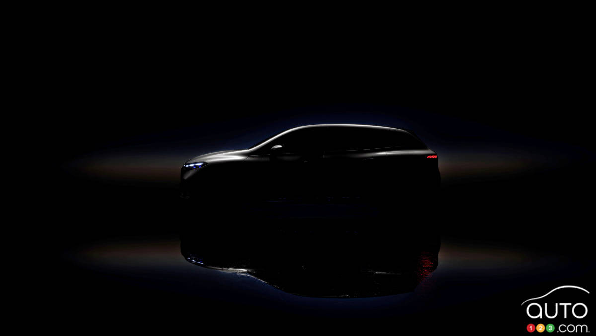 Another Tease of the Mercedes-Benz EQS SUV Before its Unveiling