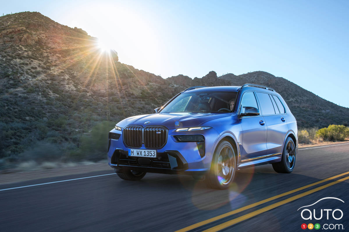 BMW X7 Gets Refreshed Styling, Power Boost for 2023