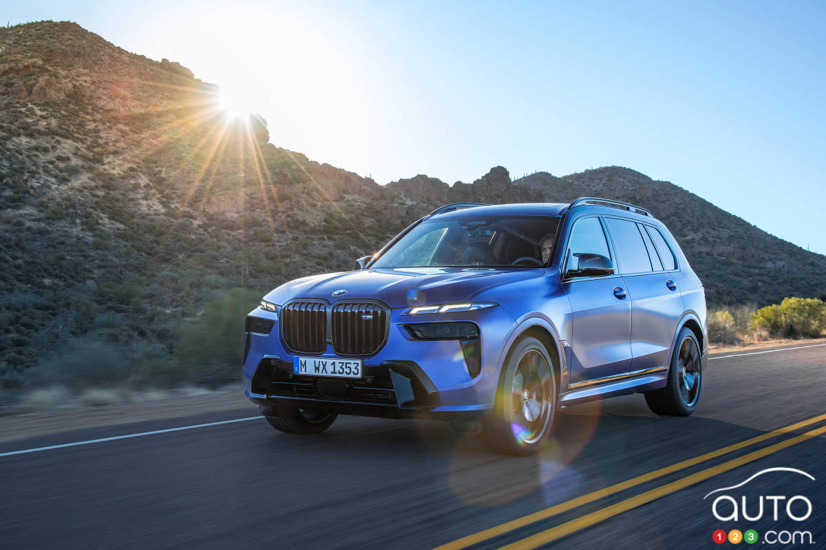 BMW X7 Gets Refreshed Styling, Power Boost for 2023