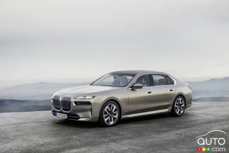 With the i7, BMW Unveils a Much-Transformed 7 Series