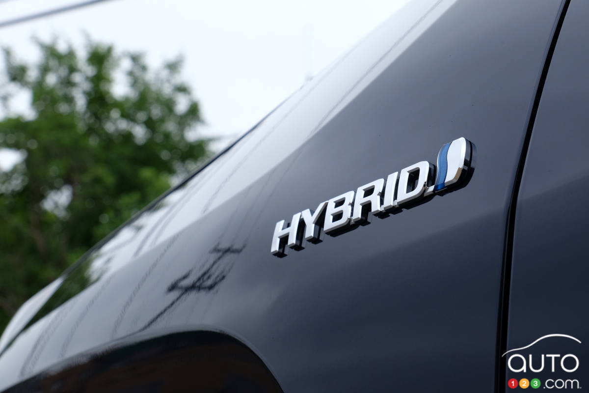 Câble problématique du Toyota RAV4 hybride : une demande d’action collective attend Toyota